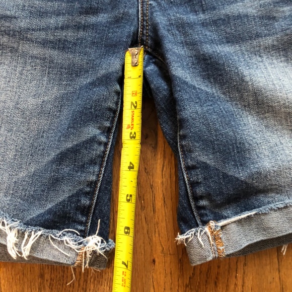 Stretch American Eagle Womens 6 Jean Distressed Shorts Mid Length - Picture 8 of 10